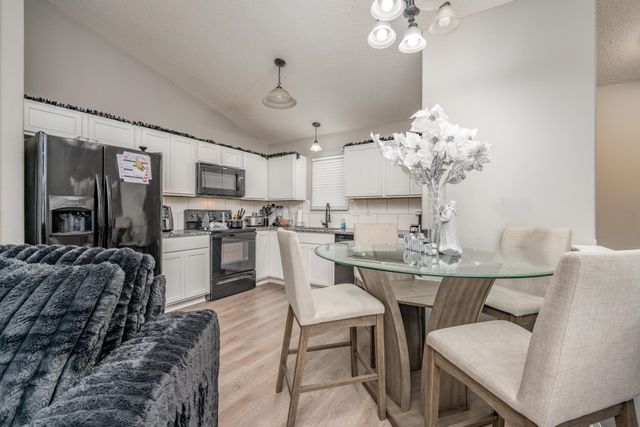 5326-5328 N Cypress St, Bel Aire, KS 67226