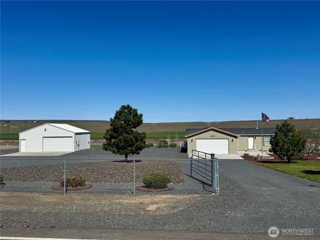 4198 Road 20 NE, Soap Lake, WA 98851