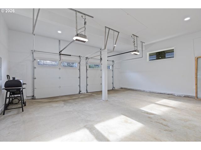 2013 Ne 58TH St, Lincoln City, OR 97367