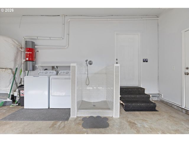 2013 Ne 58TH St, Lincoln City, OR 97367