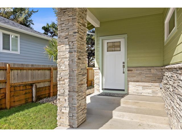 2013 Ne 58TH St, Lincoln City, OR 97367