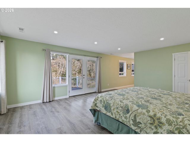 2013 Ne 58TH St, Lincoln City, OR 97367