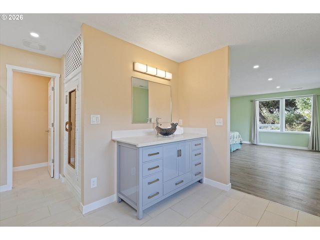 2013 Ne 58TH St, Lincoln City, OR 97367