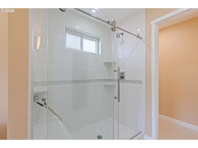 2013 Ne 58TH St, Lincoln City, OR 97367