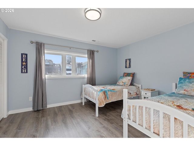 2013 Ne 58TH St, Lincoln City, OR 97367