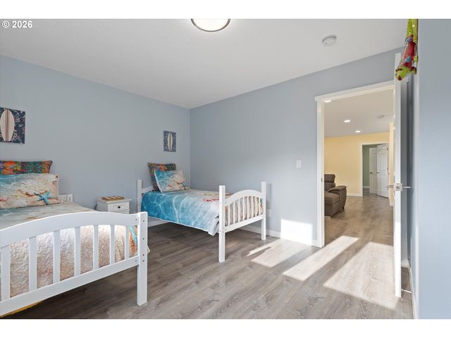 2013 Ne 58TH St, Lincoln City, OR 97367