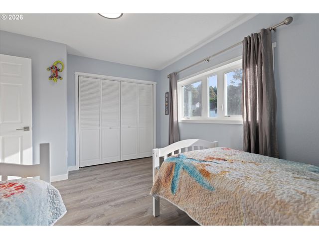 2013 Ne 58TH St, Lincoln City, OR 97367