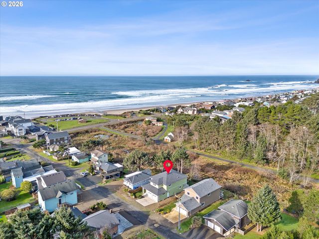 2013 Ne 58TH St, Lincoln City, OR 97367