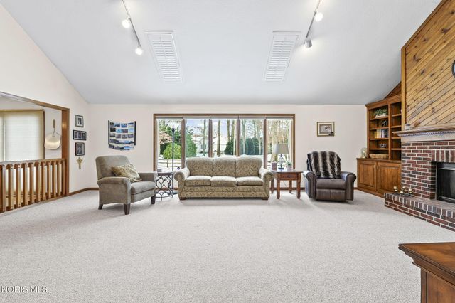 8937 Sycamore Trail, Sylvania, OH 43560