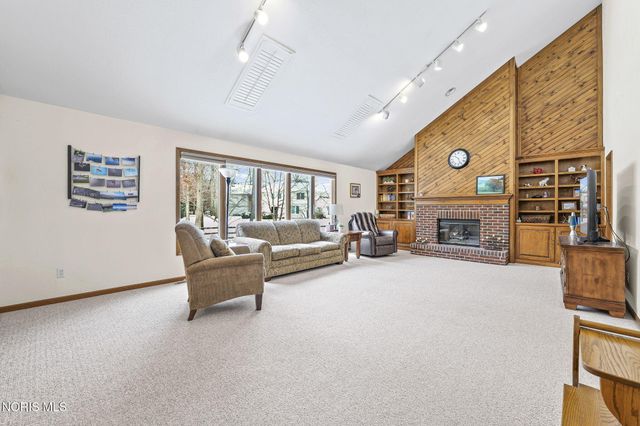 8937 Sycamore Trail, Sylvania, OH 43560