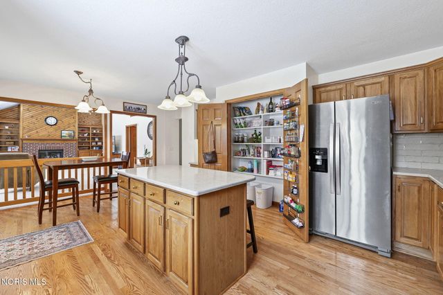 8937 Sycamore Trail, Sylvania, OH 43560