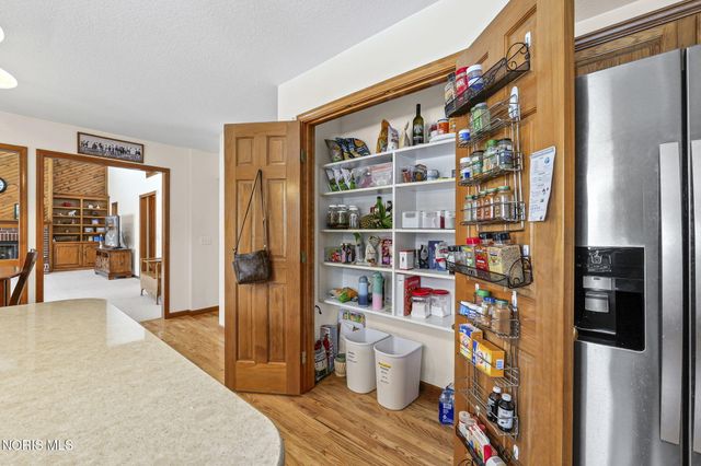 8937 Sycamore Trail, Sylvania, OH 43560