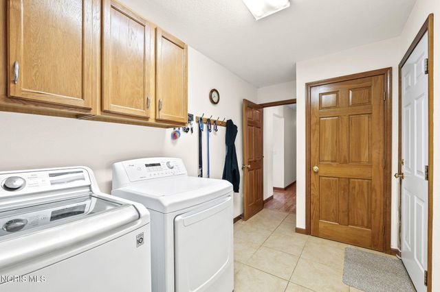 8937 Sycamore Trail, Sylvania, OH 43560
