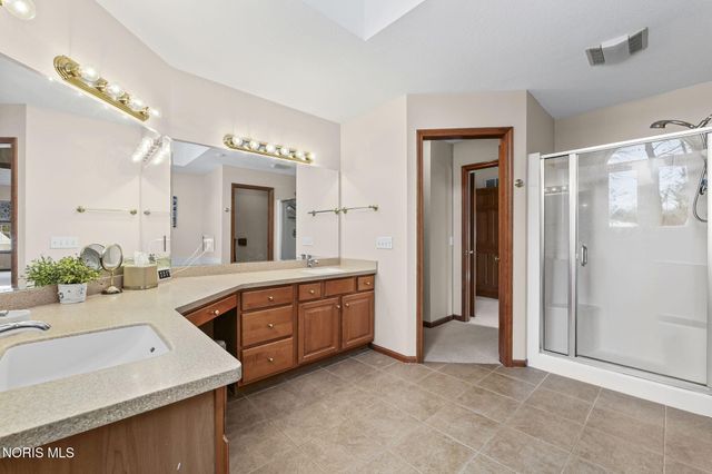 8937 Sycamore Trail, Sylvania, OH 43560