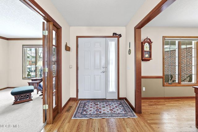 8937 Sycamore Trail, Sylvania, OH 43560