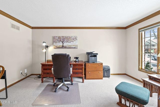 8937 Sycamore Trail, Sylvania, OH 43560