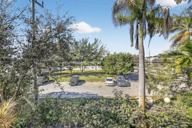 1642 N 15th Terrace, Hollywood, FL 33020