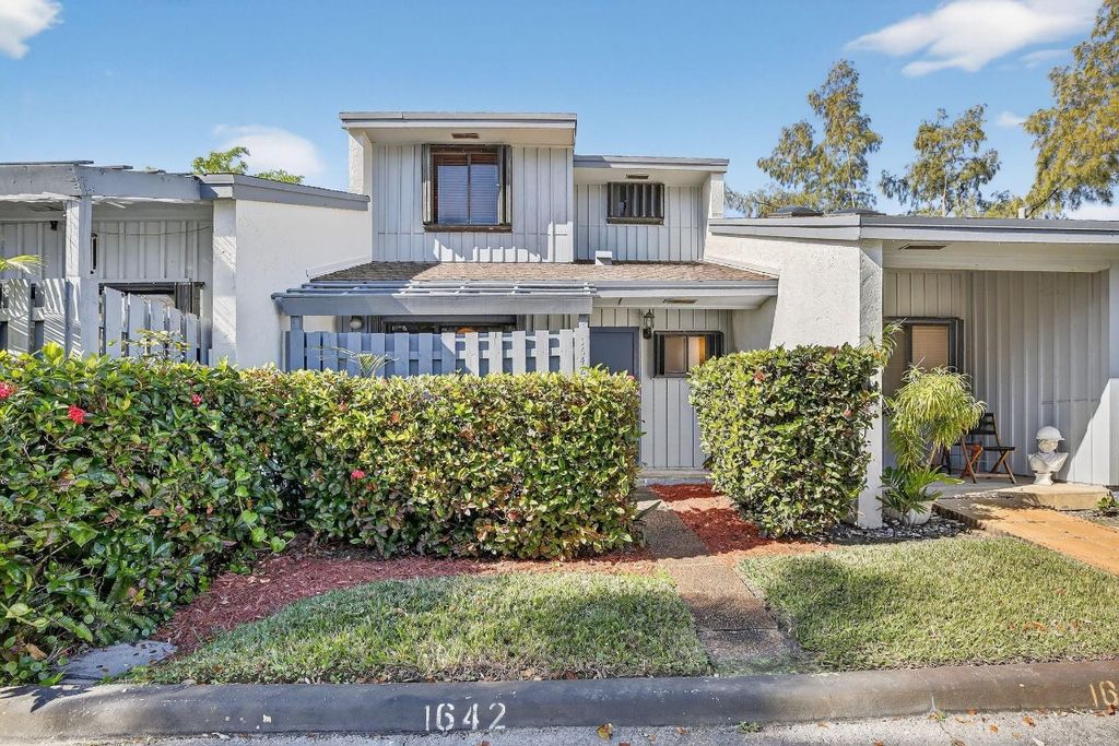 1642 N 15th Terrace, Hollywood, FL 33020