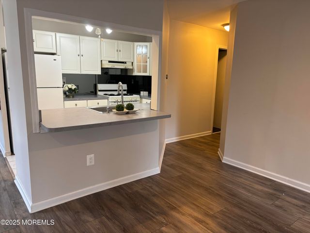 481 Hawthorne Place, Morganville, NJ 07751