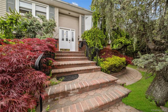 2501 Rose Place, Westbury, NY 11590