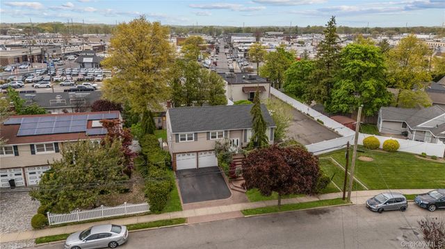 2501 Rose Place, Westbury, NY 11590