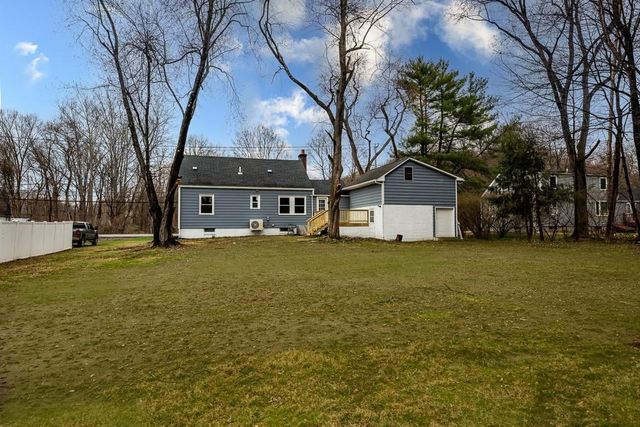 292 Spackenkill Road, Poughkeepsie, NY 12603