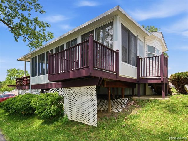 10001 Goodall Road 328, Durand, MI 48429