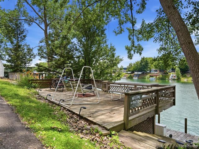 10001 Goodall Road 328, Durand, MI 48429