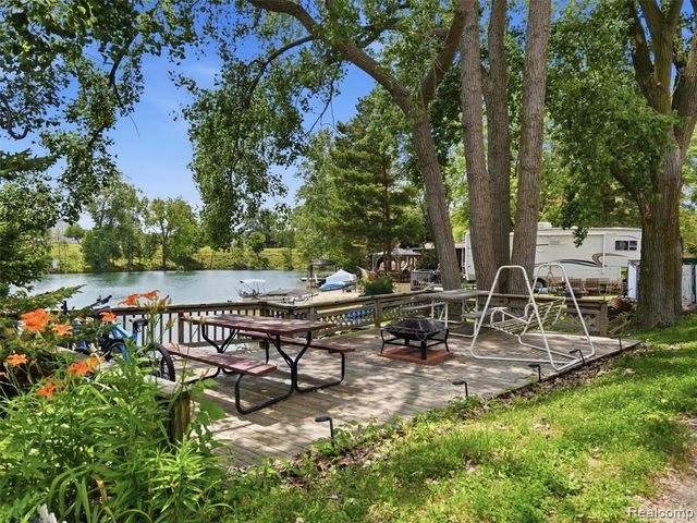 10001 Goodall Road 328, Durand, MI 48429