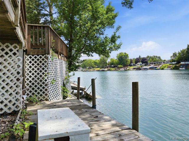 10001 Goodall Road 328, Durand, MI 48429