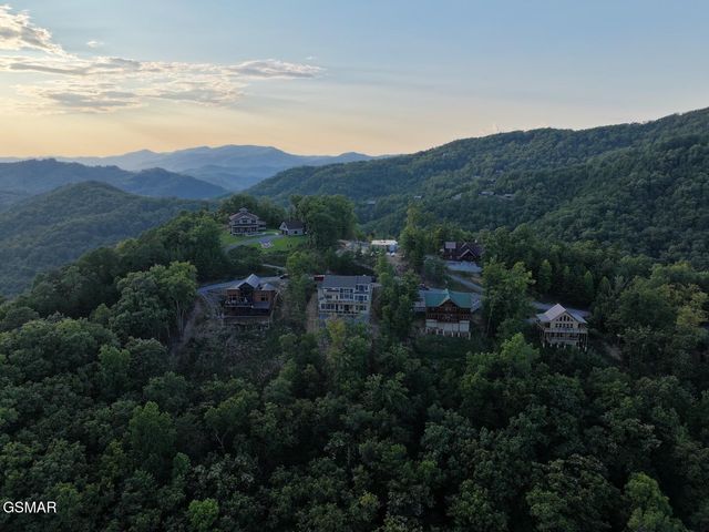 4420 Stackstone Road, Sevierville, TN 37862