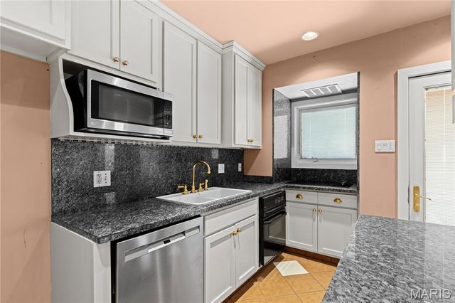 73 Arundel Place, Clayton, MO 63105