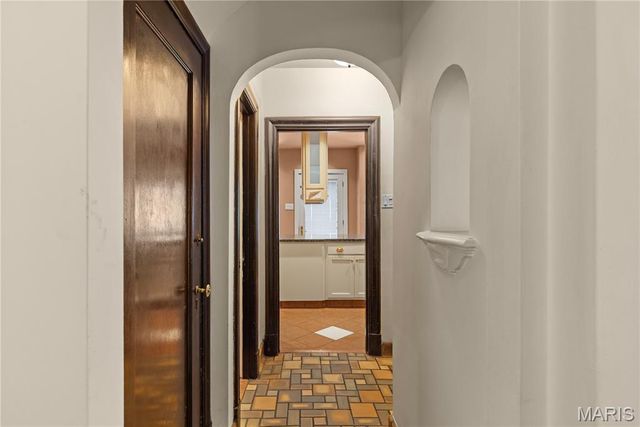 73 Arundel Place, Clayton, MO 63105