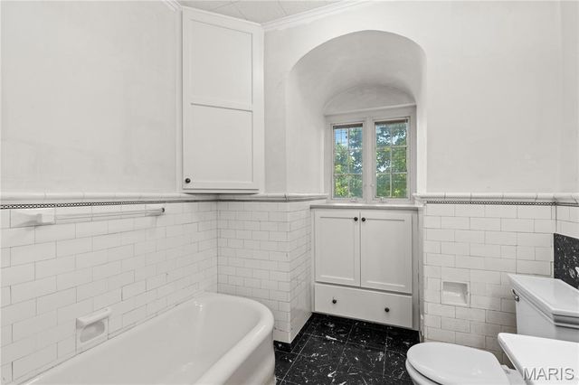 73 Arundel Place, Clayton, MO 63105