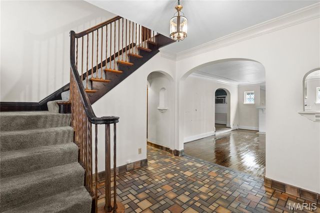 73 Arundel Place, Clayton, MO 63105