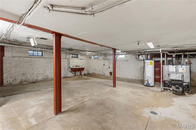 73 Arundel Place, Clayton, MO 63105