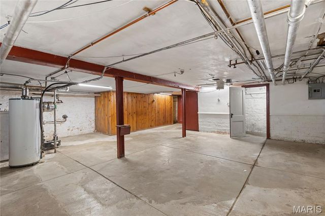 73 Arundel Place, Clayton, MO 63105