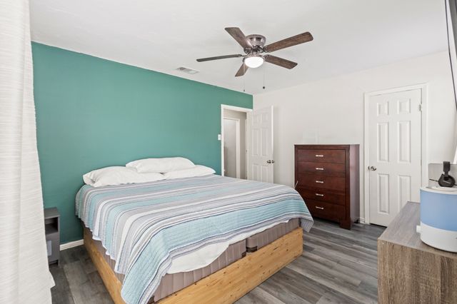 2811 Carlson Drive, Dallas, TX 75235