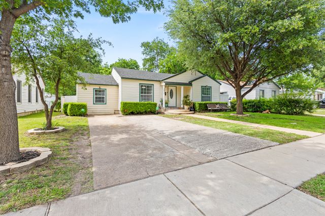 2811 Carlson Drive, Dallas, TX 75235