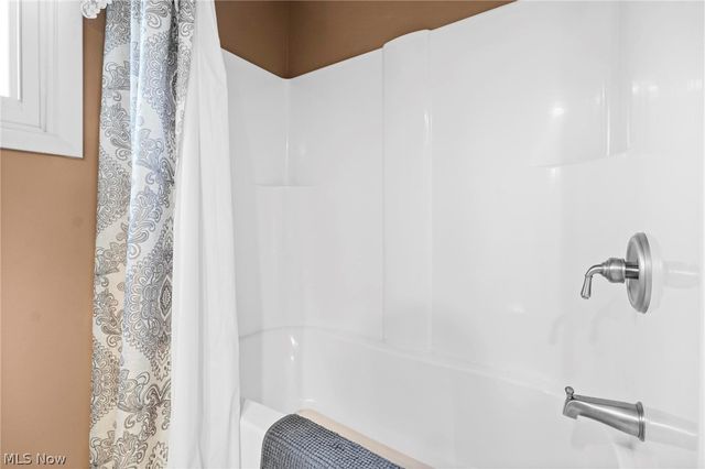 4401 Forest Hill Drive, Lorain, OH 44053