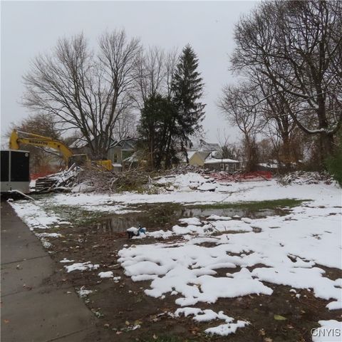 209 Lincoln Ave, Syracuse, NY 13204