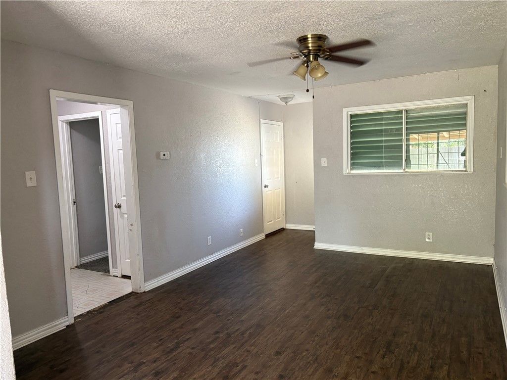 1233 Baywood, Corpus Christi, TX 78418 — photo 5