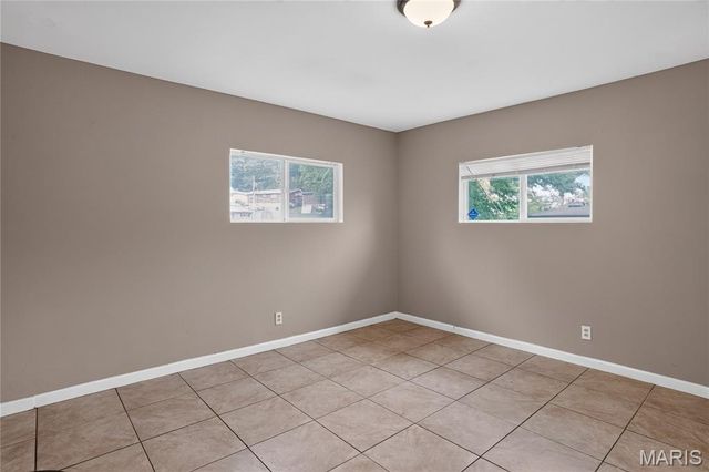1126 Haley Avenue, St Louis, MO 63121