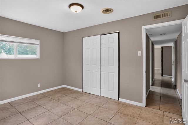 1126 Haley Avenue, St Louis, MO 63121