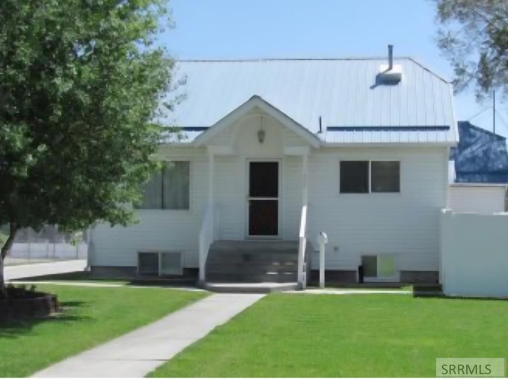 Image 1 of property listing at 830 Cleveland Street, Idaho Falls, ID 83401