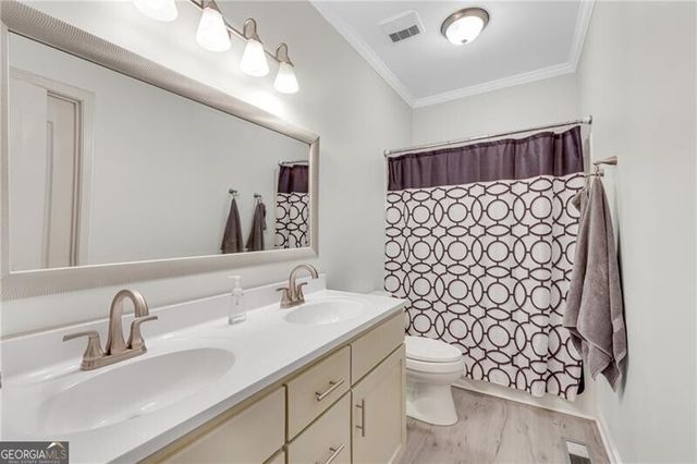 4211 Edgeworth Drive, Flowery Branch, GA 30542