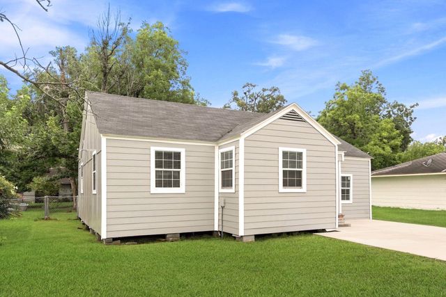 509 Ward Road, Baytown, TX 77520