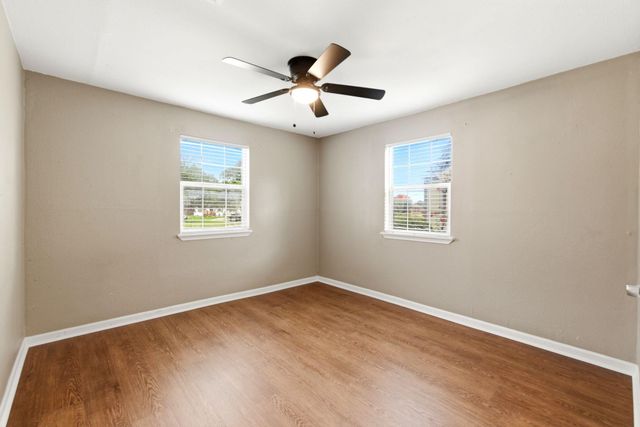 509 Ward Road, Baytown, TX 77520