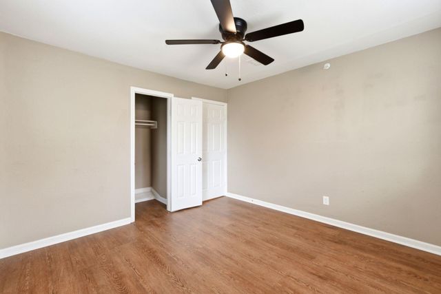 509 Ward Road, Baytown, TX 77520