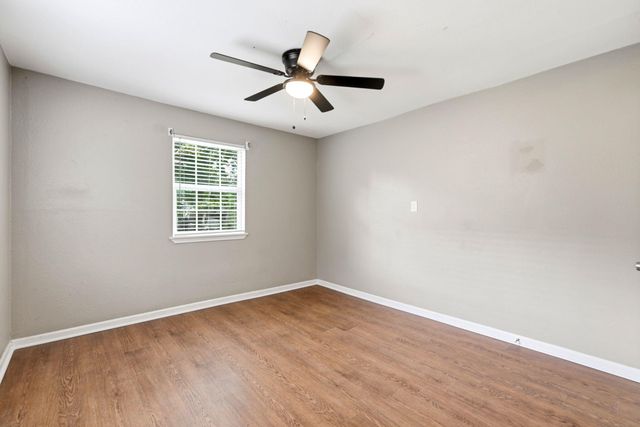 509 Ward Road, Baytown, TX 77520